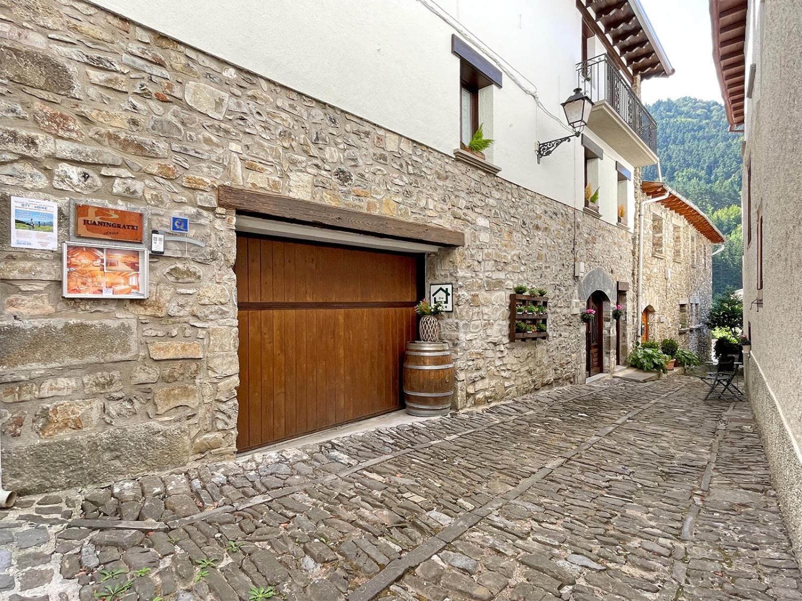 Country house Juaningratxi Isaba